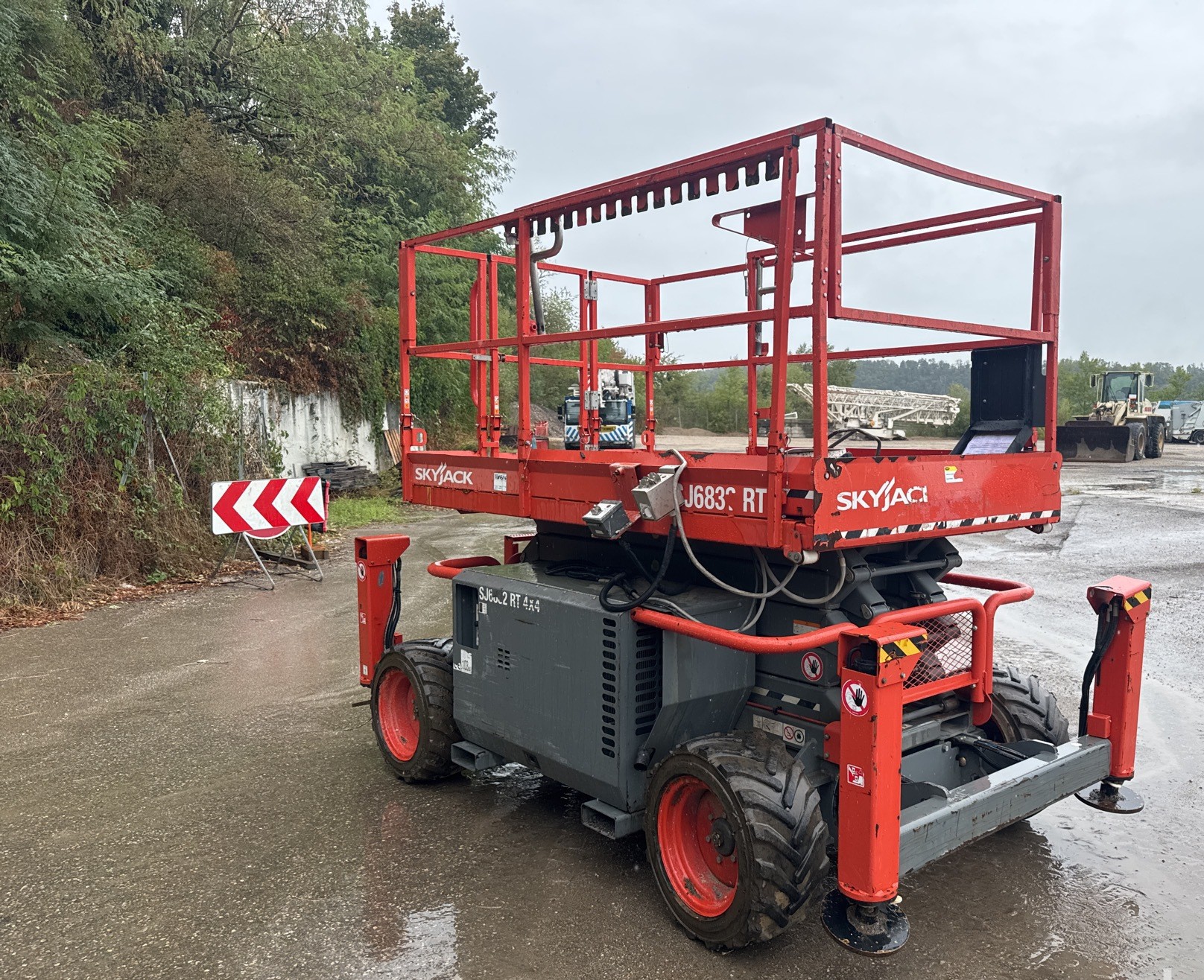 Skyjack SJ6832RT – Diesel 4x4 Scherenarbeitsbühne – SUVA neu